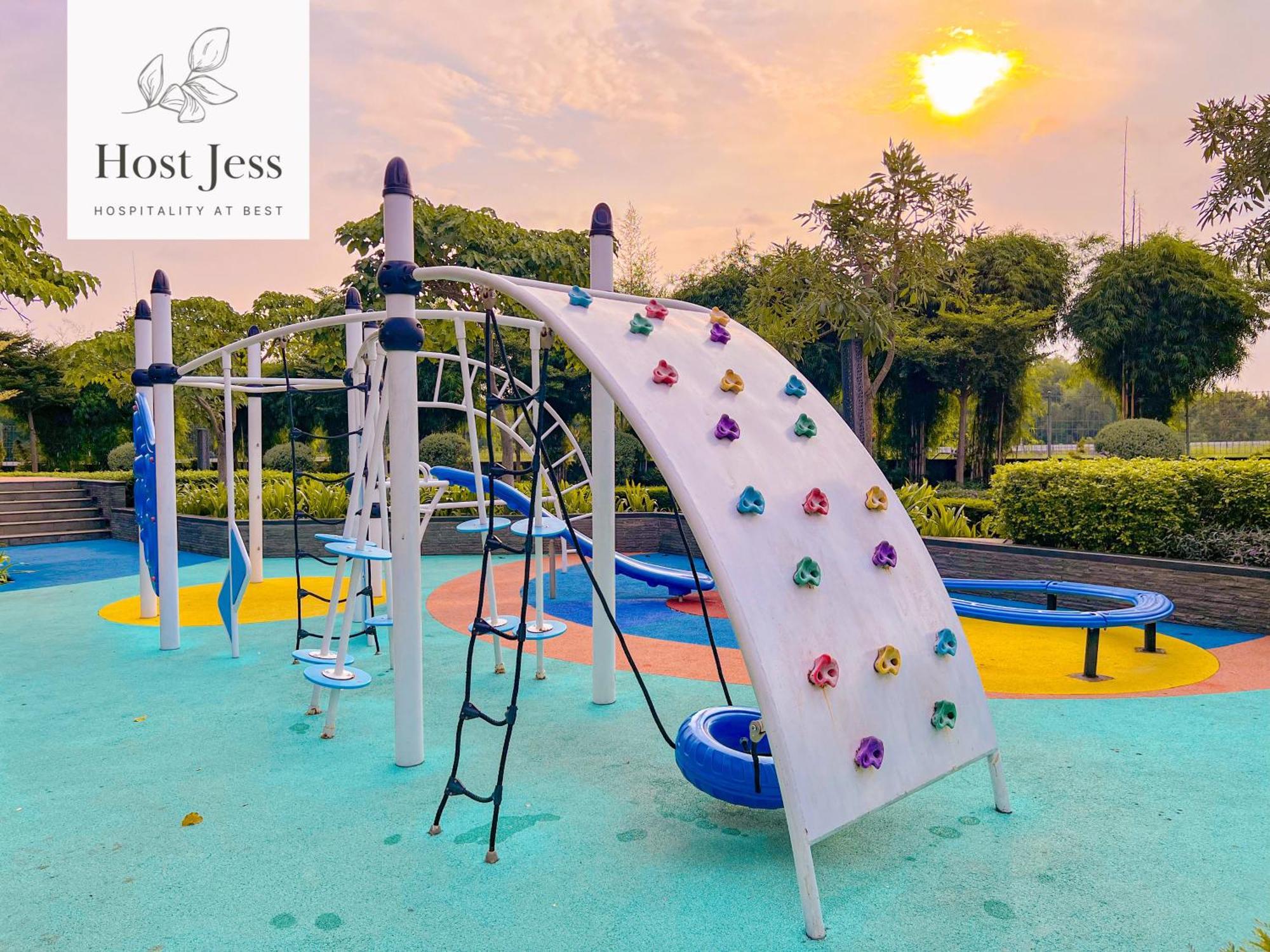 Gold Coast Pik Apartments By Host Jess Jakarta Buitenkant foto